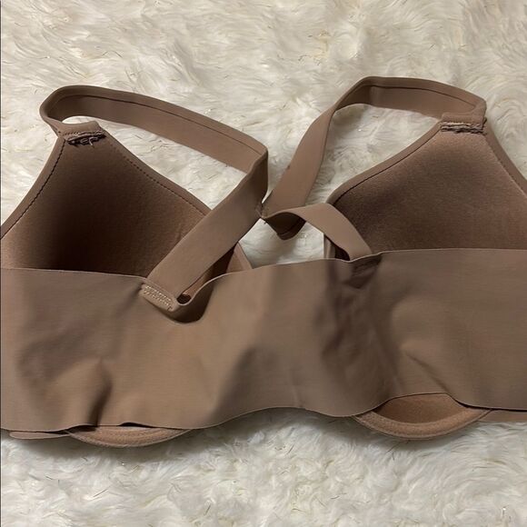 Nude Seamless Razorback Underwire  Bra lightly padded - Picture 4 of 9